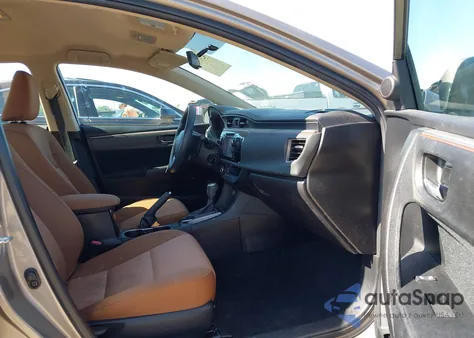 2015 Toyota Corolla L z USA, uszkodzony, nr VIN 2T1BURHE4FC275273